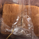 ガトー・プーリア - 純食パン２本買いました