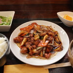 JIANG - つくば鶏の黒胡椒炒め