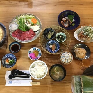 近江牛 ビワマス コース ラシーヌホーム 針江 しょうずレストラン 新旭 カフェ 食べログ