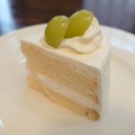 花の木珈琲店 - ①シャインマスカットケーキ 300円