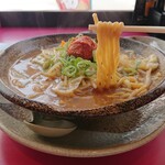 越後秘蔵麺　無尽蔵 - 太麺（野菜辛味噌）