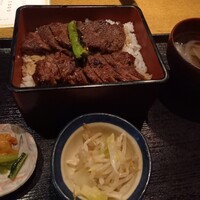 しゃにむに 心斎橋本店 - ハラミ重1,100円税込