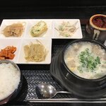 サムサム - コムタンスープ定食