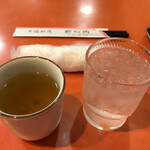 醉心閣 - ジャスミン茶とお水