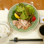 Itoutei - 黒豚プルプル ¥950