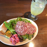 Petalo - 前菜とパインスカッシュ