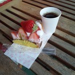 ケーキファクトリー・ホイップ - いちごタルト