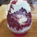 アイス カフェ 弘水 - 紅芋みるく(ホイップ追加)…1000円 税込 中にはソフトクリームが！