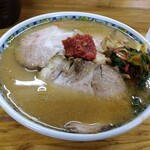 醤油亭 - 味噌チャーシュー　自家製キムチ添