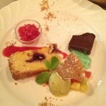 三輪亭 - ⑨チョイス２　赤スグリのグラニテ・チョコレートタルト＆ミントジュレ・キウイシャーベット・ダークチェリータルト