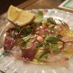 ア フェネステッラ - 