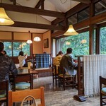 そばの実 - 店内の様子。