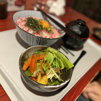 馬刺しと焼き鳥 グルマン三年坂 - 