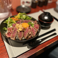 馬刺しと焼き鳥 グルマン三年坂 - 