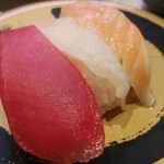 はま寿司 - 人気3種盛～真ん中縁側だけ味あり