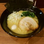 松壱家 - 豚骨醤油ラーメン