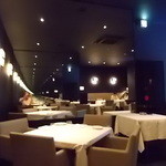 オレキス - 横は鏡なので広く見えます