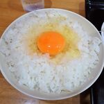 キッチンオトボケ - 肉茄子炒め定食（特盛）、生卵780円