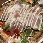 Italian Kitchen VANSAN - イタリアン生ハムのサラダピザ