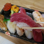 マルヨ寿司 - ネタは厚めでしたよ。