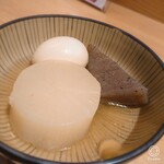 Sake To Obanzai Nana - おでん三種頂いてみました(^^)
                        味が薄め、
                        大根も箸で切れない固めの仕上げです！