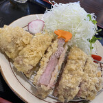 こぶたさんがころんだ。 - 白いサクサクコロモに
      ピンクが美しい
      とんかつ定食（ロース）１５０グラムアップ