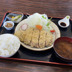 こぶたさんがころんだ。 - とんかつ定食（ロース）１５０グラム
      ごはん大盛りキャベツ大盛り