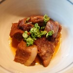 山紫御泊処 はなの舞 - 牛すじ煮