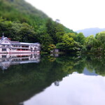 山紫御泊処 はなの舞 - 近くの金鱗湖(お店とは簡易ありません)