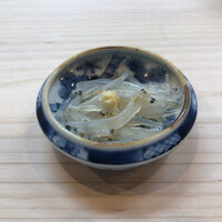 松寿司 - 茨城 白魚
                    鮮度の良さを感じる白魚からスタート(^^)張りのある食感が堪らない