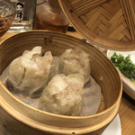 中国料理 旦 - 豚肉と玉ねぎの焼売3ヶ(¥330)