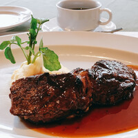 37 Steakhouse & Bar - 