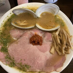 ラゥメン大地 - 貝出汁の辛味噌らぅめん（￥750）