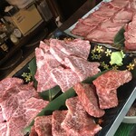 ホルモン・焼肉 輪 - メイン写真: