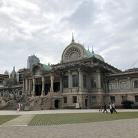 日本料理 紫水 - 築地本願寺外観。浄土真宗本願寺派のお寺です。ボロブドゥールの要素も入った外観は、一般的な寺社に比べ異彩を放ちます。
