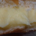 サンブレッド - クリームパンはタップリクリーム