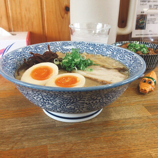 ひかり食堂 - 盛りつけキレイな一杯でした