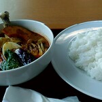 食堂 丸善 - スープカレー1,100円。