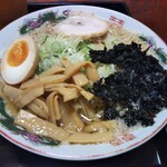 どんどん亭 - 煮干し醬油ラーメン大盛り￥900