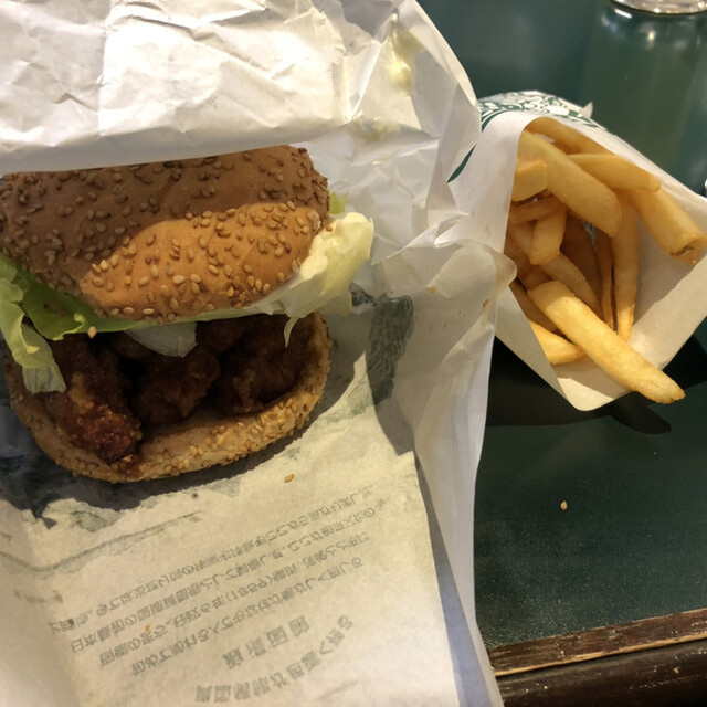 ラッキーピエロ マリーナ末広店 末広町 函館 ハンバーガー 食べログ ラッキーピエロ マリーナ末広店 末広町 函館 ハンバーガー 食べログ