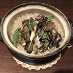 Juunikuto Sake Bonkura - 白神山地の半天然舞茸と猪塩漬けの炊き込みご飯