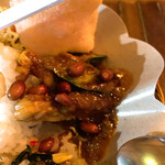 カフェバリチャンプル - ナシチャンの中のテンペの炒め物（追いピーナツだから更に香ばしい）