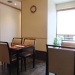 日々茶寮 連 - 落ち着いた店内