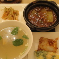 天厨菜館 銀座店 - セットのおかず４品