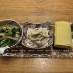 Yuba Ryouri Higashiyama Yuuzu - 
                        小松菜と湯葉のたいたん　270円
                        湯葉のうま煮　270円
                        出汁巻卵　324円