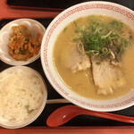 金龍ラーメン 難波千日前店 - 