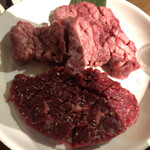 ヤキニク OHANA - 食べ飲み放題コースでのお肉