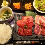 焼肉 新羅 - 