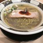 すごい煮干ラーメン 野毛 すし 釣りきん - すごい煮干しラーメン（ハーフ）  690円