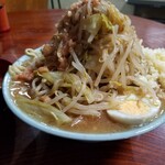 ラーメン富士丸 - ラーメン麺少な目　野菜増し　ニンニク